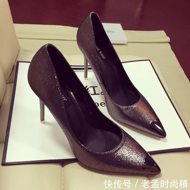  『伴娘』适合伴娘穿的十款高跟鞋，好看又会不比新娘穿的抢眼
