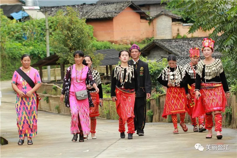 德宏盈江有个"云端上的寨子"