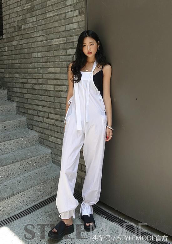 背带裤回潮，除了减龄还似女神！