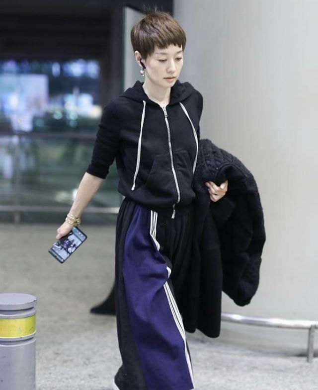  「导致」马伊琍为显身型太拼，穿小两码晚礼服导致时尚潮流车翻，头型更雷人