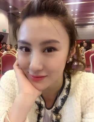  看走眼：本以为该叫哥哥，实际是同岁的2对男星，看走眼了吧