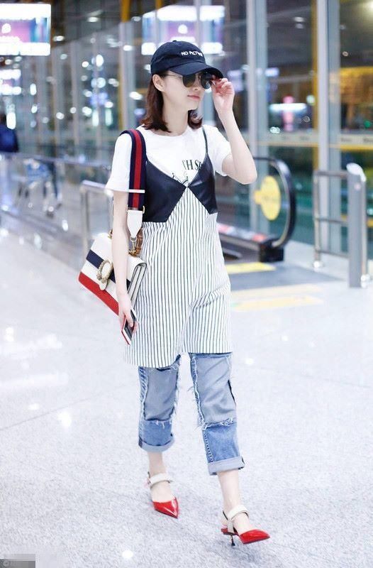 景甜飘了!胖的上衣拉链拉不上不说，短裤外面穿包臀裙几个意思?