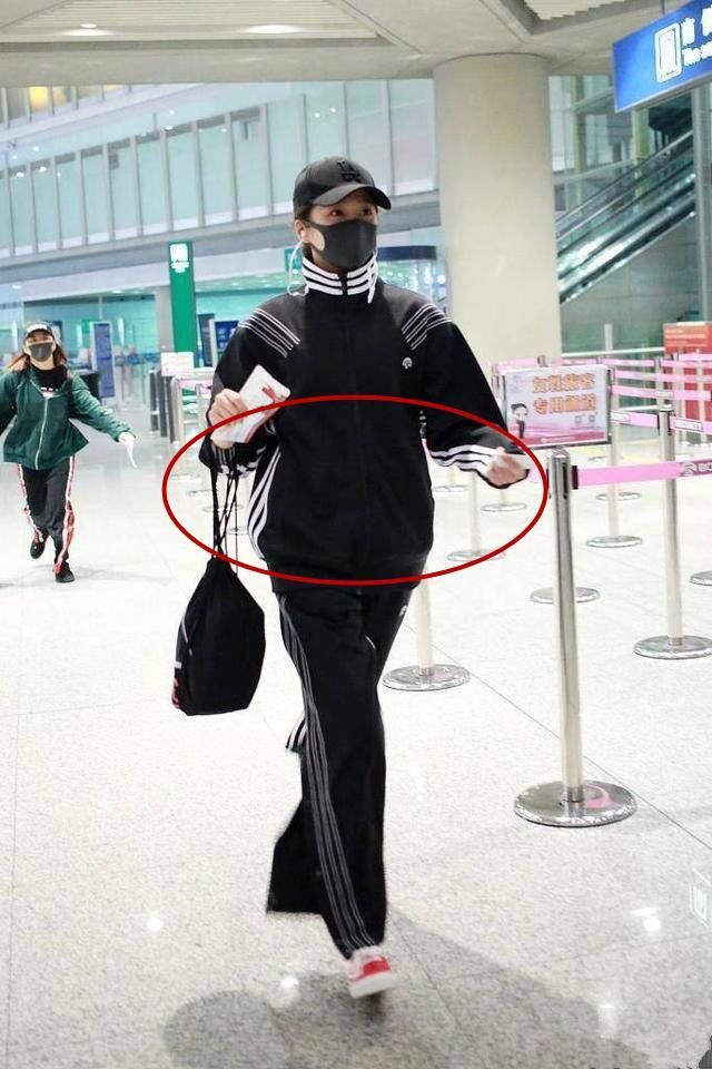 卓伟晒出妇产证明曝关晓彤未婚先孕，鹿晗：9月奉子成婚