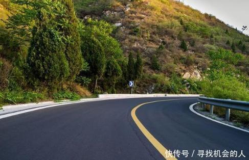  #黄线#你知道“双黄线”和“单黄线”有啥区别吗？新手司机可能