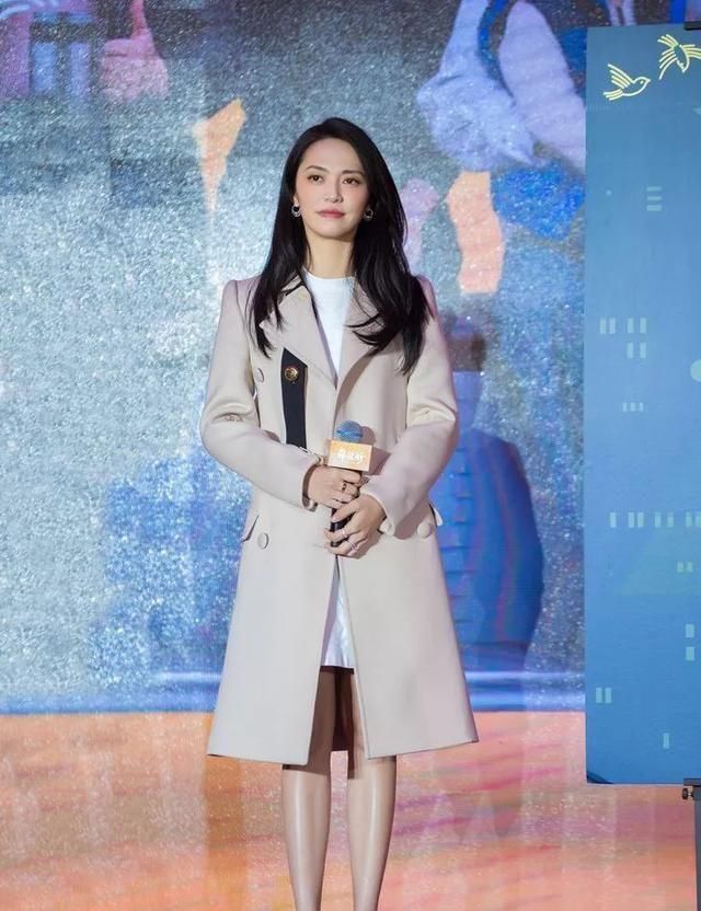  「女人」越来越有气质的女人，穿衣打扮都有这5个特征，老了也是一枝花