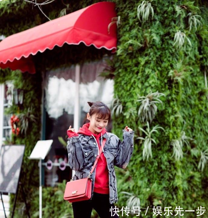 袁姗姗穿紧身裤的效果令我沉默了, 网友: 这双长腿能上T台了  ?