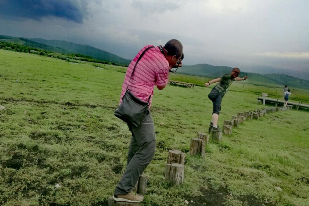 中国有一“俄罗斯”小镇,大草原木头房,景色令人忘返