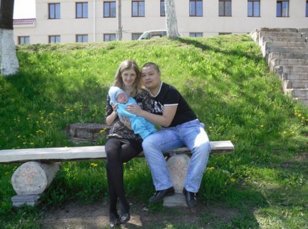 小伙常晒与俄罗斯农村媳妇幸福生活，大家却都在第六张图里找美女