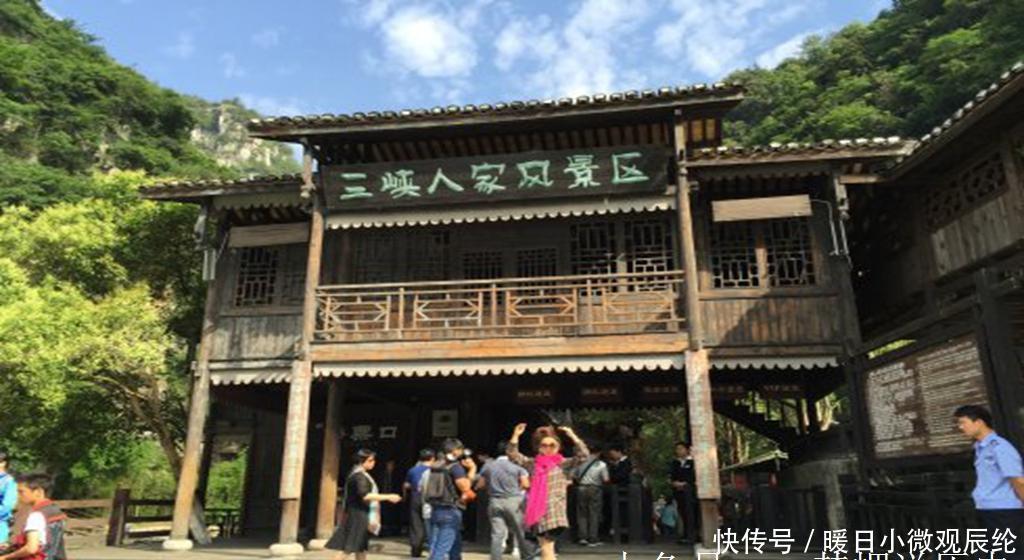 春天去武汉时,正是樱花盛开时