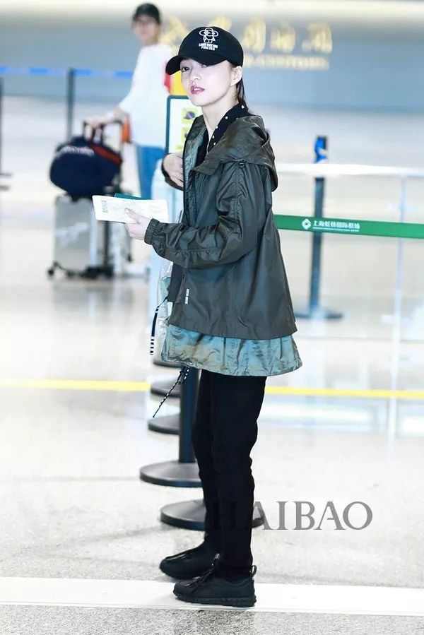 朱亚文女儿这么可爱!关晓彤鹿晗都见过家长了?【海报街拍】