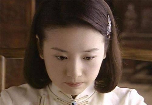 『当中』他明知新娘被调包却没离婚,后连娶2房妻子,让原配独守空房一生