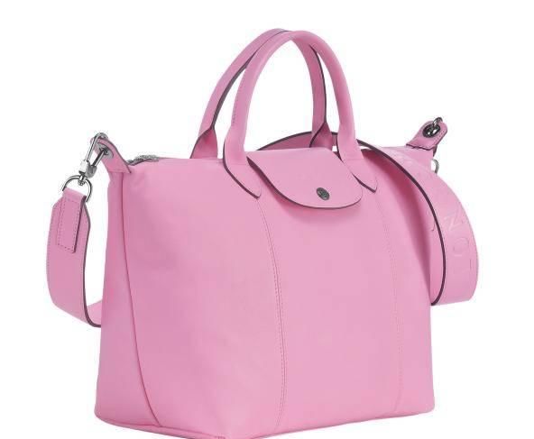  推出：看不到樱吹雪没关系！来看miumiu、Longchamp、BVLGARI粉包治百病