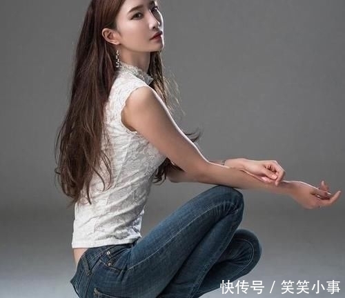  「自信」华丽典雅的高跟鞋美女，展现出自信的女人味