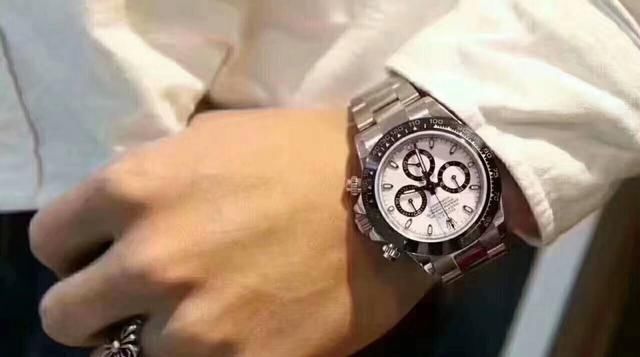  [火热]现在劳力士火热的绿水鬼表还值得入手吗?