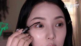 郑爽素颜真的那么美?教你1秒识破女星心机素颜妆!