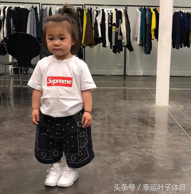欧阳娜娜、邓紫棋、 Alaia,谁最有潜力成为国内球鞋女神?