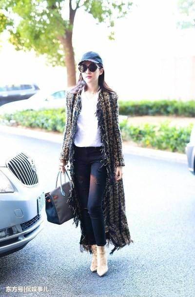 刘亦菲太拼了!为秀好身材不惜暴露大象腿,网友:牛仔裤都撑破了