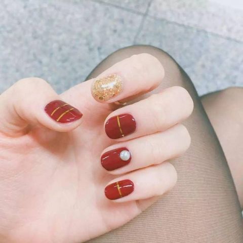 美甲■最近的网红款珍珠美甲,你做了吗?