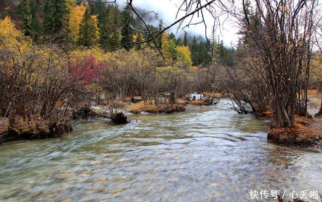 在四川，有一座被称作东方阿尔卑斯山，是国内距大城市最近的雪山
