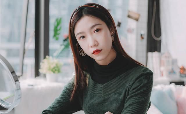  美丽动人■美丽动人港风妆，选好唇膏就取得成功了一大半！