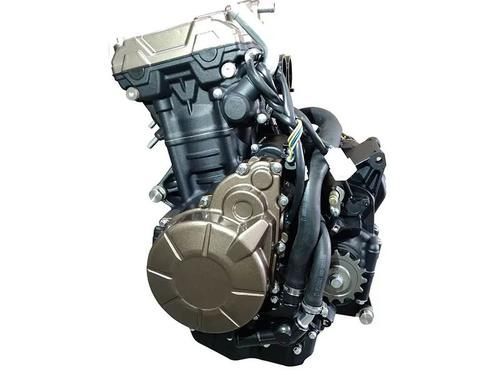 「GK500」又一国产500双缸复古车高金GK500亮相,网曝售价约35万元之间
