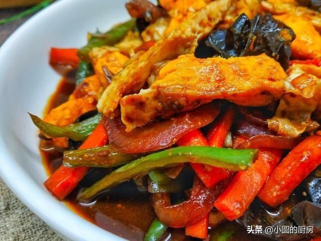 咸香■鸡蛋不要直接下锅煎,多加一步,又软又嫩,咸香入味,口感更蓬松