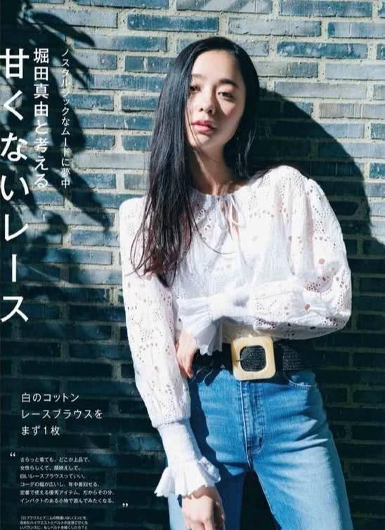  「蓝天白云」春天穿对这4个色调，给你显年轻、清爽，又时尚潮流，可以时尚潮流翻番