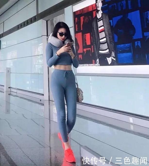 街拍：大气有魅力的紧身打底裤美女，凹凸曲线给人耳目一新的感觉