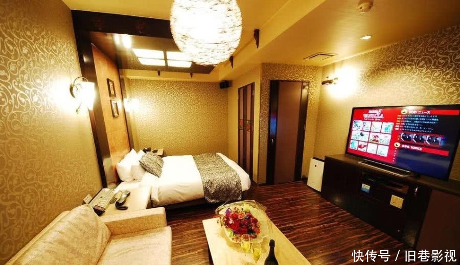 住酒店你睡过水床吗？里面的水是普通水吗？服务员介绍，恍然大悟