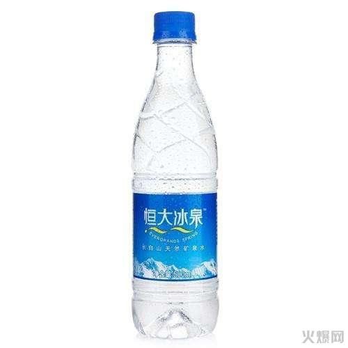 盘点中国十大常见矿泉水品牌，你全都喝过吗？