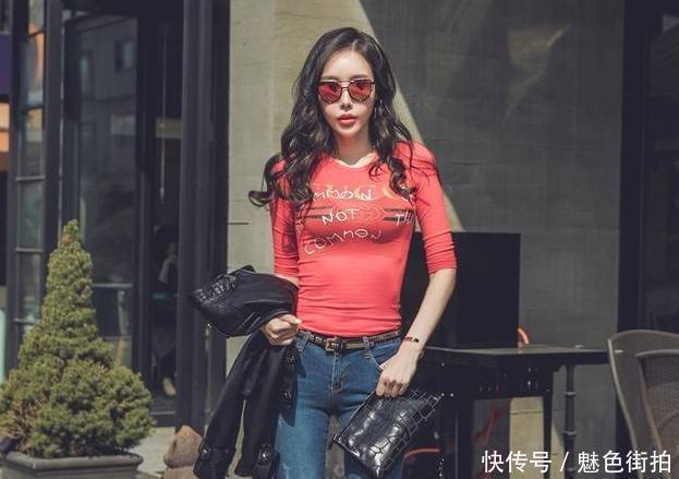 路人街拍,黑丝皮裙,是你的最爱吗