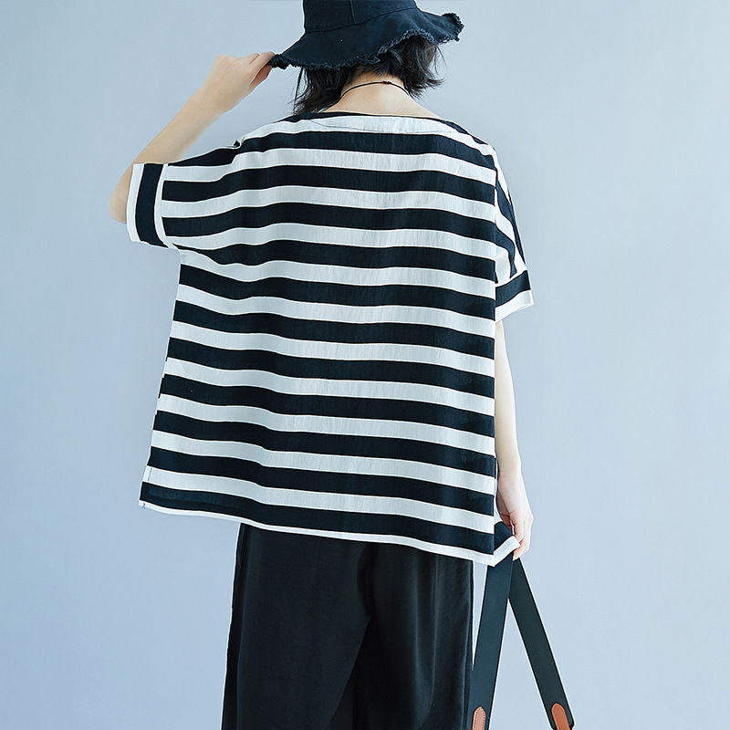 70后姐姐真会打扮，这些时尚套装穿身上，嫩美得像18岁小姑娘