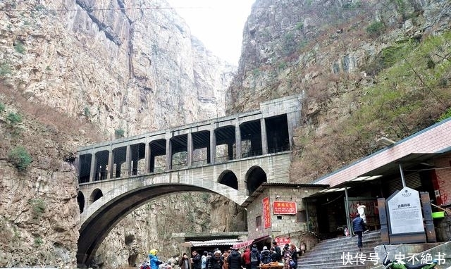 一线天：中国跨度最大的铁路石拱桥，99天建成，火车跑了快50年！
