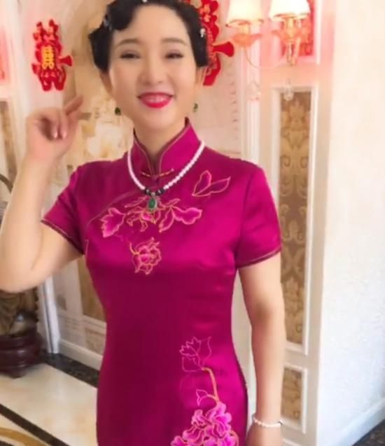 【婆婆】为何婚礼现场,跟新娘“争奇斗艳”的多是婆婆?几种原因很有讲究