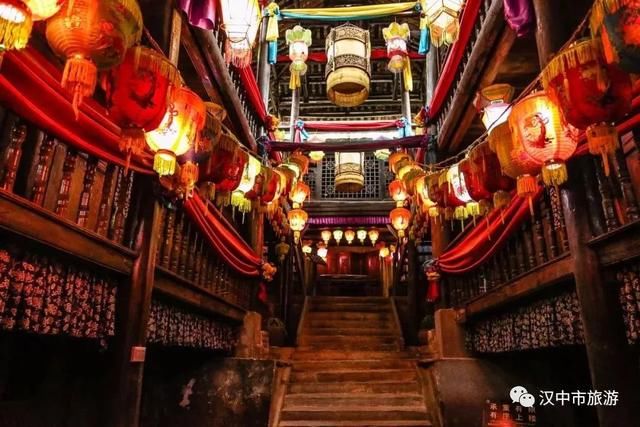 汉中青木川，油菜花已经开了!