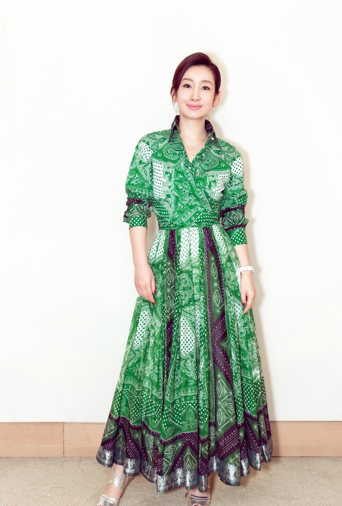 秦海璐也撑不起这件衣服,买家秀像裹床单,品