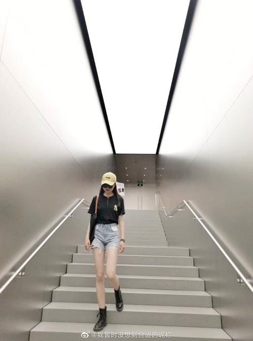  [感受]有个腿精女友是什么感受？血槽已空…
