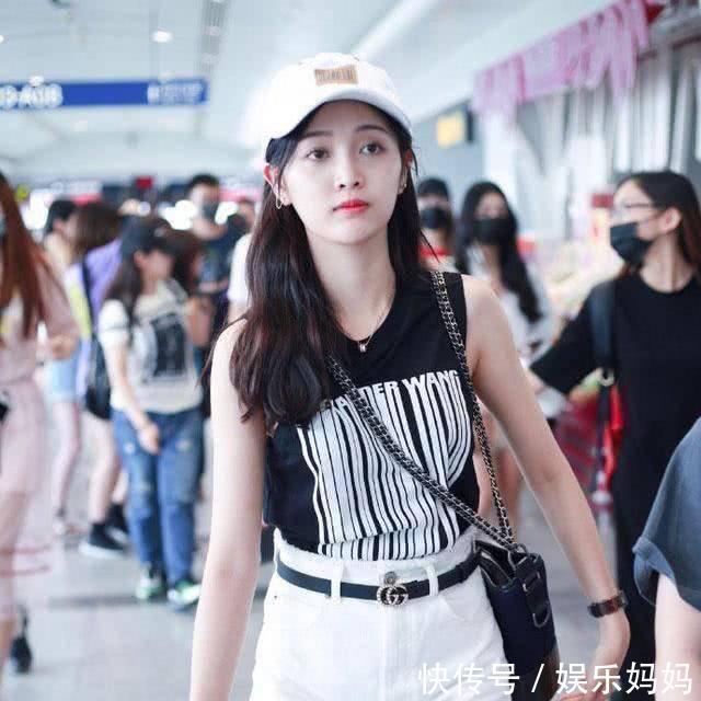 吴宣仪一身穿搭价值十万，来看看锦鲤杨超越，差距不是一般的大