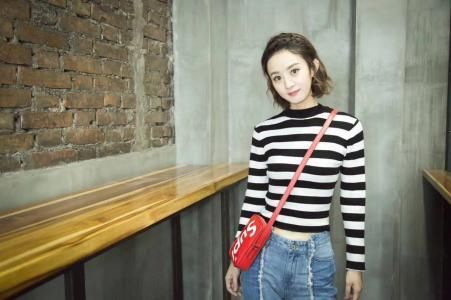 短发的赵丽颖秒变仙女脸，那个甜美的“小骨”又回来了！
