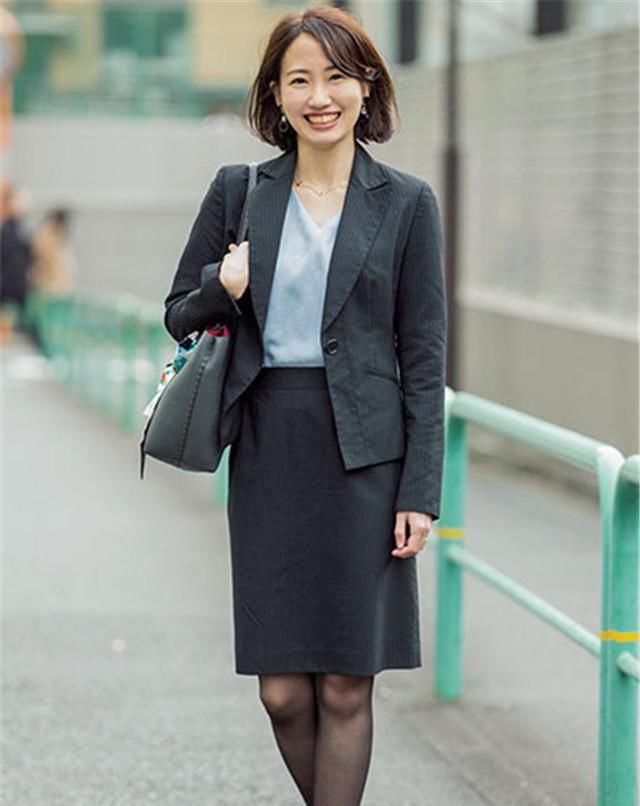  『个性』日常通勤装如何穿出个性与时髦?掌握职场穿搭秘笈,做到这3点就行