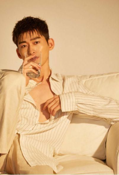 娱乐恋情真假大难辨，钧翰恋纯属炒作，女方直接否认恋情