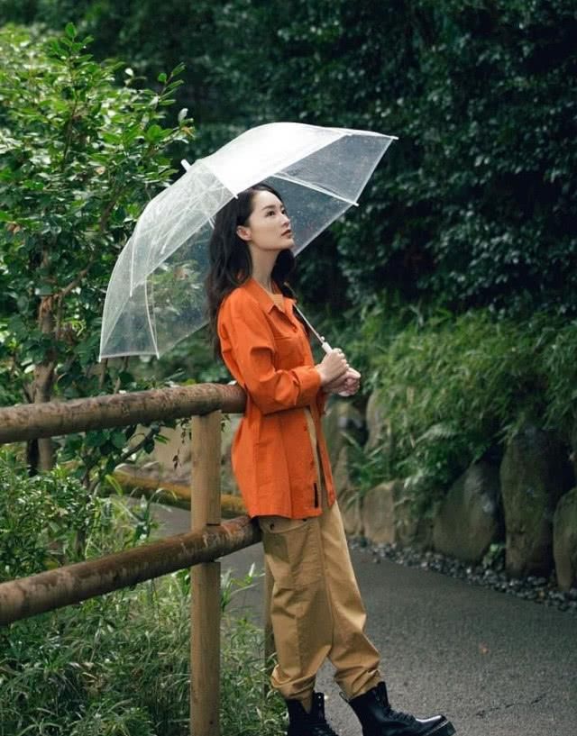  「显瘦」2020年春夏的“工装裤”爆火！酷飒、率真，显瘦又时髦！