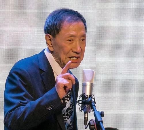  「相声演员」最早走红全国的民营相声团体，不是郭德纲德云社，是杨振华艺术团