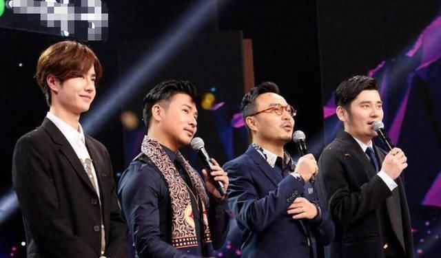 「欧弟」欧弟近照,胡子拉碴不修边幅,对比8年前像换了一张脸