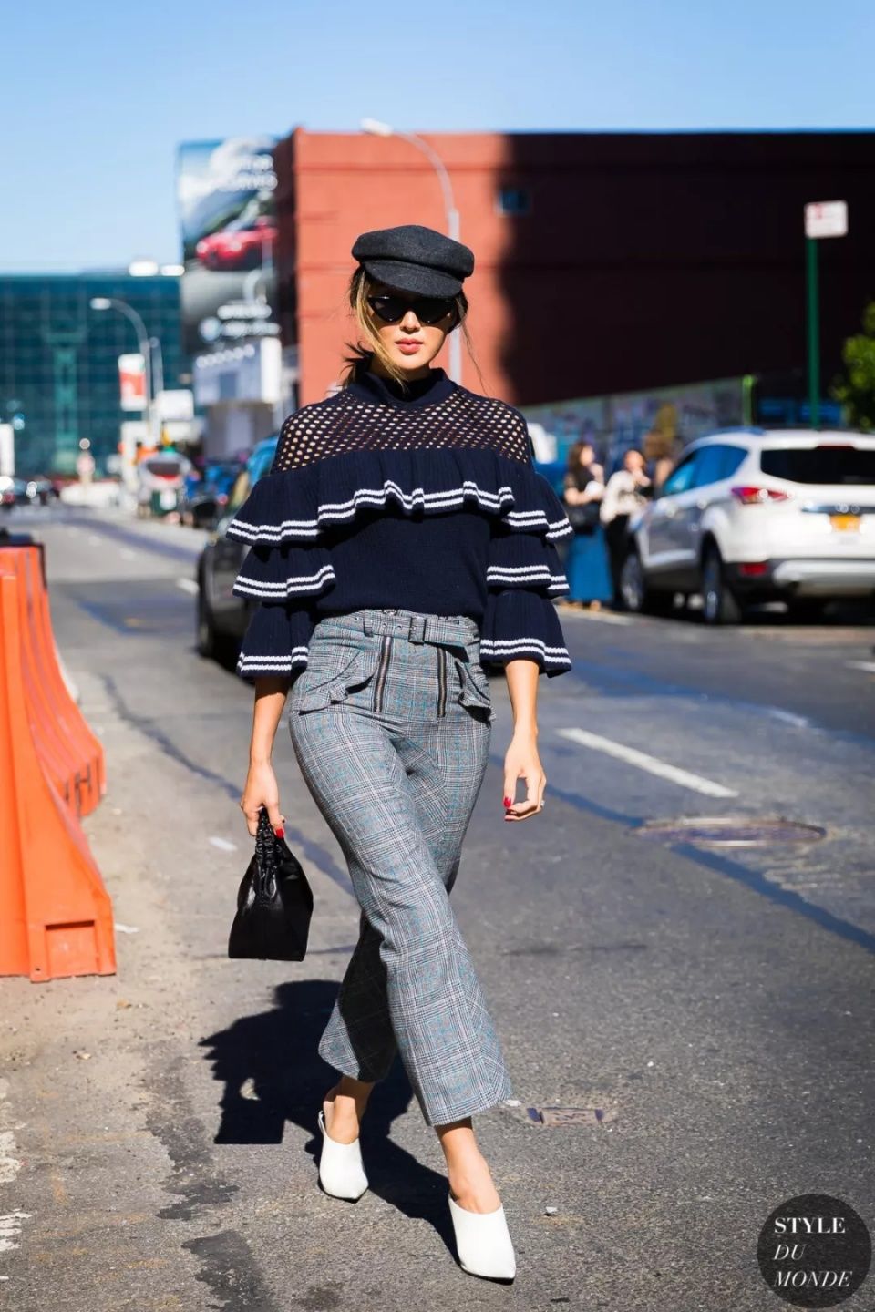 吊打阔腿裤，秒杀牛仔裤，这条裤子才是今秋最火!!!