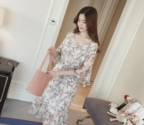  [出游很不错]女士夏季新款连衣裙图片