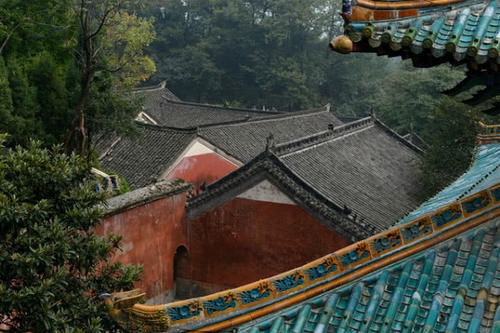 湖北正在被埋没的城市，地理位置不输武汉，却只能挣扎四线