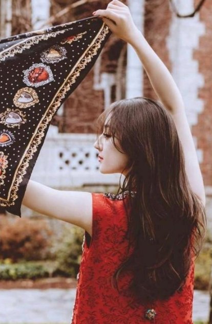 迪丽热巴:想知道什么颜色是她不能驾驭的?最后一张大写的服!