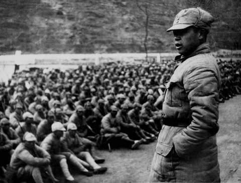 近代史上唯一真用嘴吃子弹的开过将军,王近山