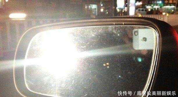  明明|自己明明开的近光灯，为何对方司机还闪灯老司机告诉你原因